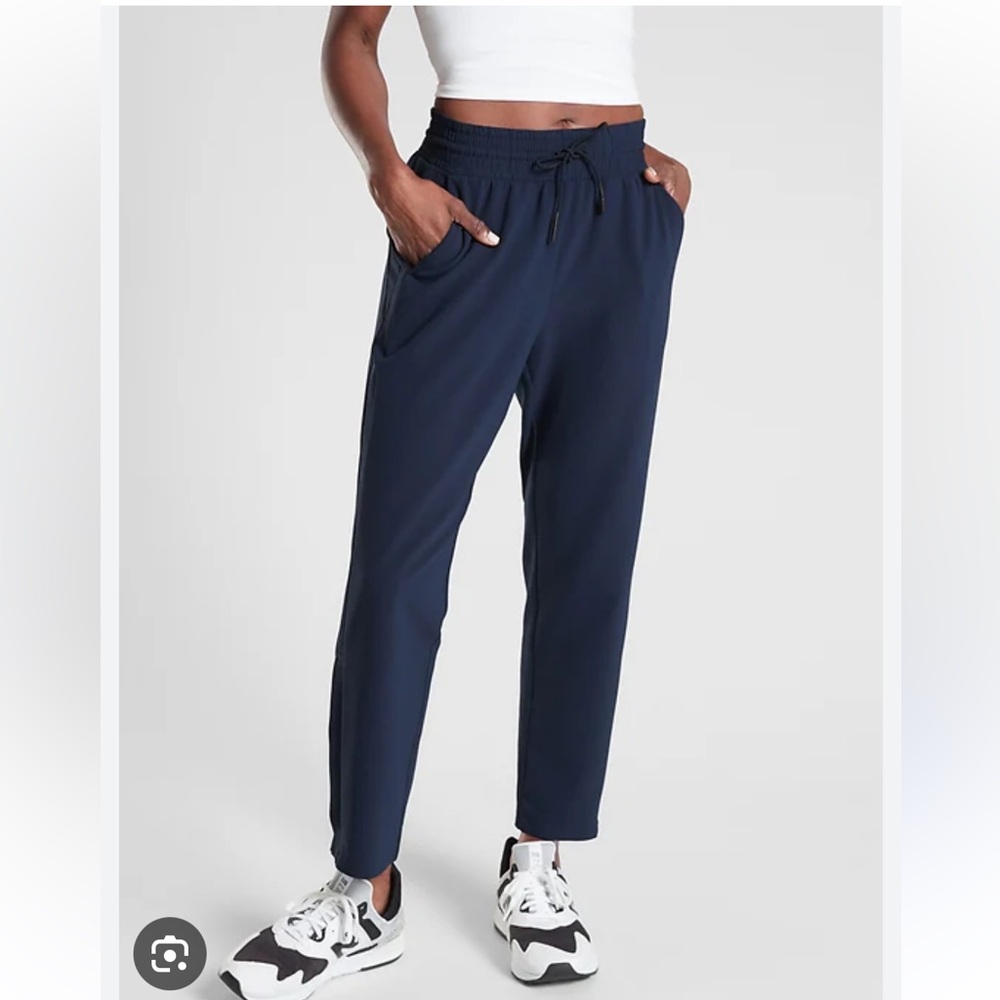 2/$40 Athleta Metropolis Straight Leg Pants